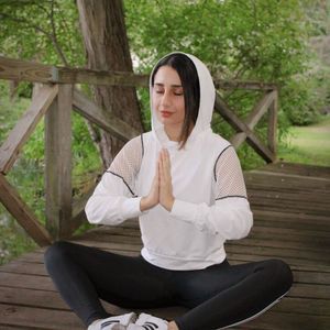 Meet your Posher, Atieh